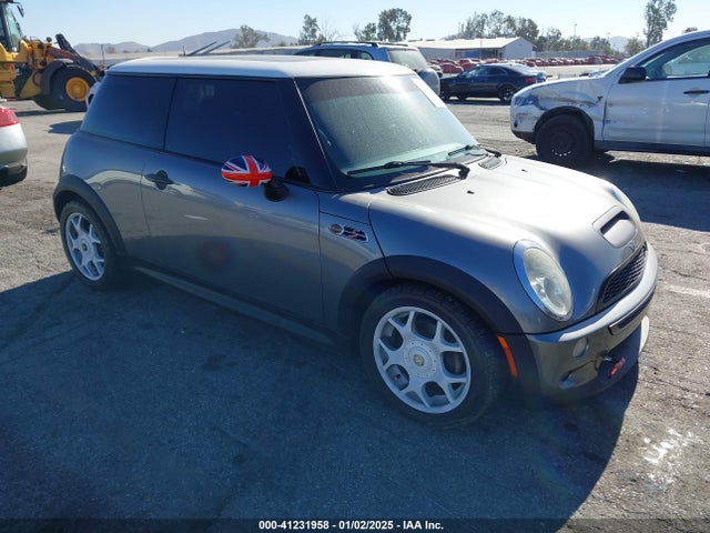 2004 MINI COOPER S WMWRE33434TD80920 Photo 0