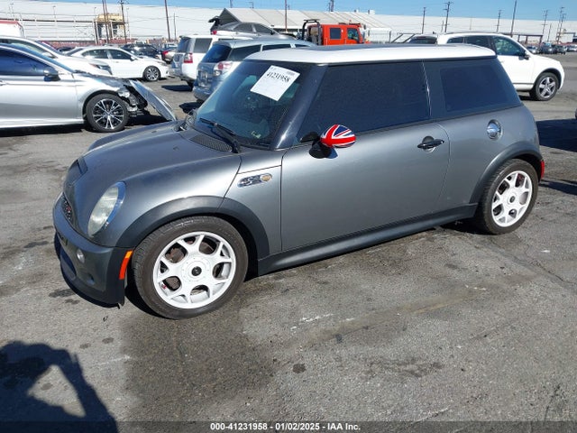 2004 MINI COOPER S WMWRE33434TD80920 Photo 1