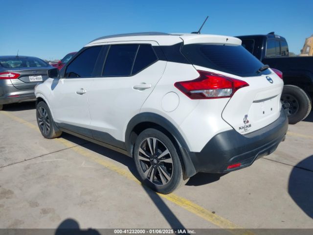 3N1CP5CU3KL525065 Nissan KICKS SV