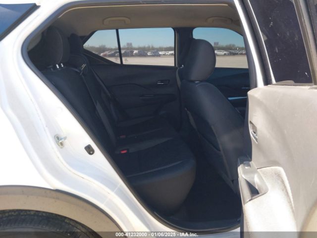 3N1CP5CU3KL525065 Nissan KICKS SV