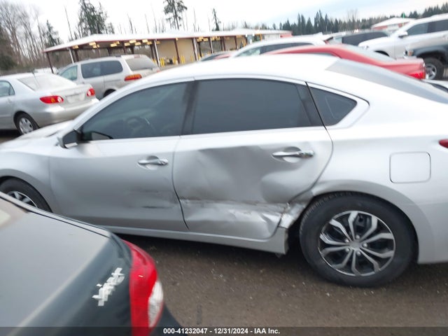 Nissan Altima 2.5 S 2018 1N4AL3AP9JC185082 Image 14