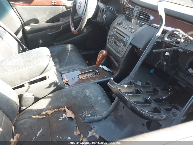 2004 CADILLAC DEVILLE 1G6KF57924U136270 Photo 4