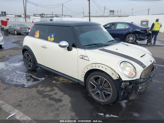 2007 MINI COOPER S WMWMF735X7TL91521 Photo 0