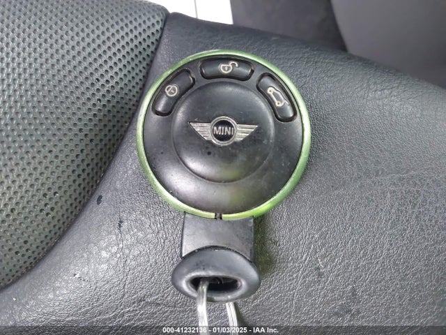 2007 MINI COOPER S WMWMF735X7TL91521 Photo 10