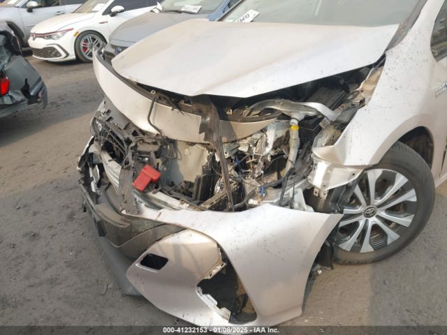 JTDKARFP0L3137330 Toyota Prius Prime Xle