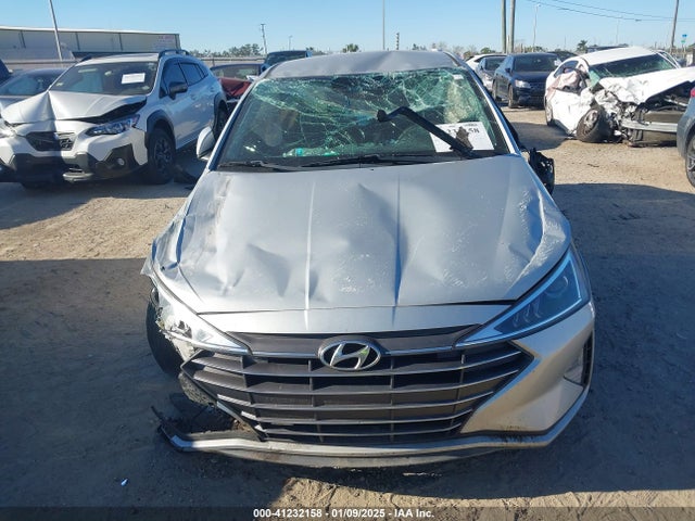 Hyundai ELANTRA SE 2019 5NPD74LFXKH433867 Image 13
