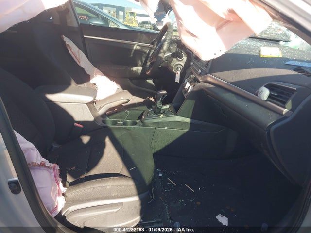 Hyundai ELANTRA SE 2019 5NPD74LFXKH433867 Image 5