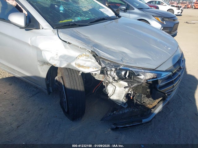 Hyundai ELANTRA SE 2019 5NPD74LFXKH433867 Image 6