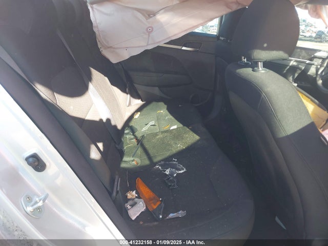 Hyundai ELANTRA SE 2019 5NPD74LFXKH433867 Image 8