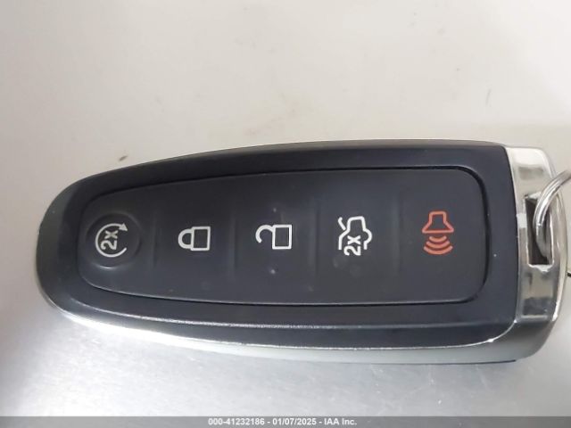 1FMCU9GD5KUA98867 Ford ESCAPE SE