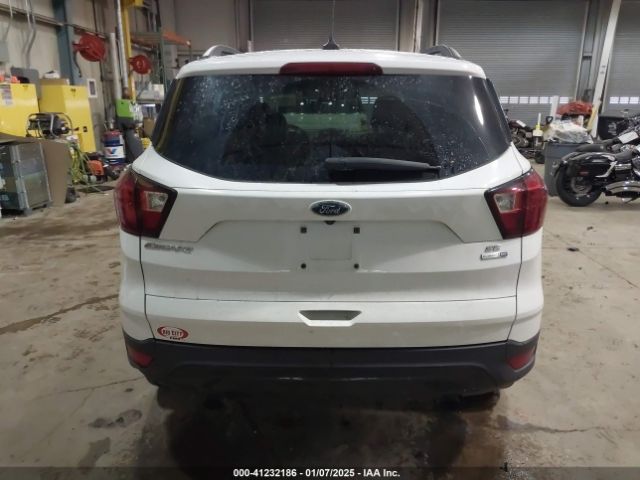 1FMCU9GD5KUA98867 Ford ESCAPE SE