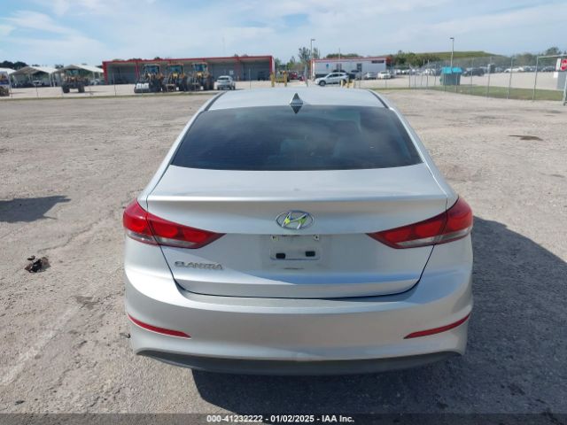 5NPD84LFXHH033703 Hyundai ELANTRA SE