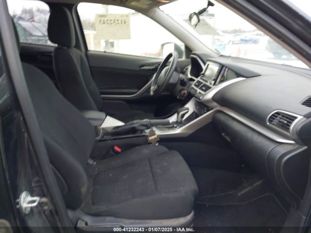 2019 MITSUBISHI ECLIPSE CROSS JA4AT3AA1KZ049138 Photo 4