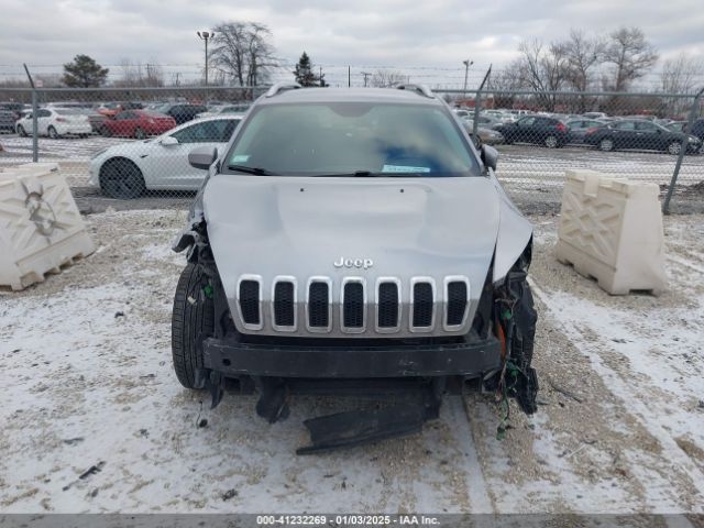 1C4PJLCB1GW297555 Jeep Cherokee Latitude