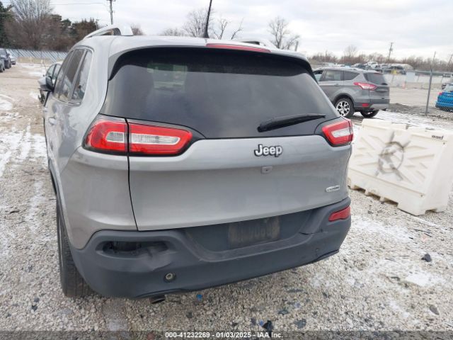 1C4PJLCB1GW297555 Jeep Cherokee Latitude