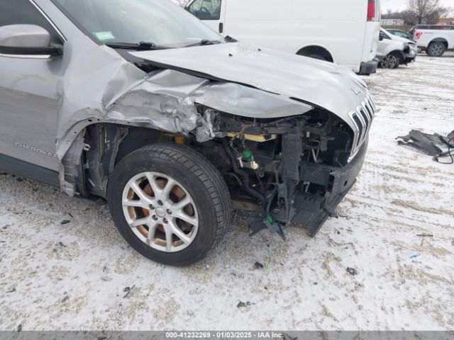 1C4PJLCB1GW297555 Jeep Cherokee Latitude
