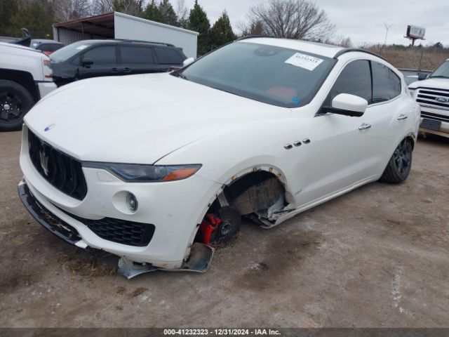 2018 MASERATI LEVANTE ZN661XUS8JX259578 Photo 1