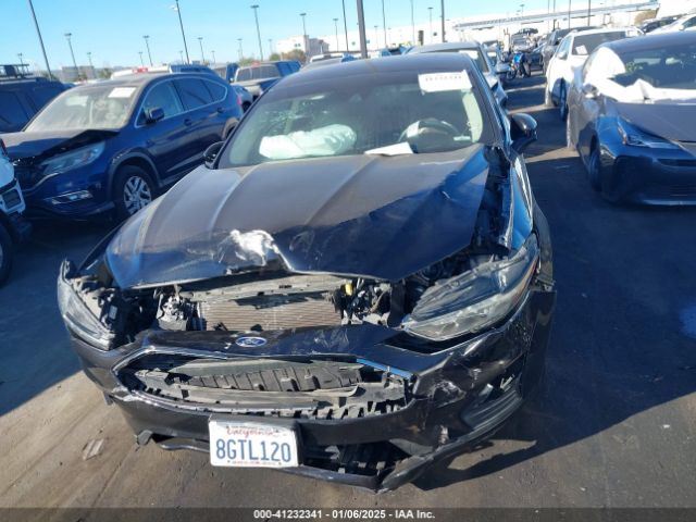 3FA6P0HD9KR114648 Ford FUSION SE