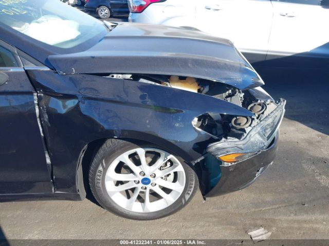 3FA6P0HD9KR114648 Ford FUSION SE