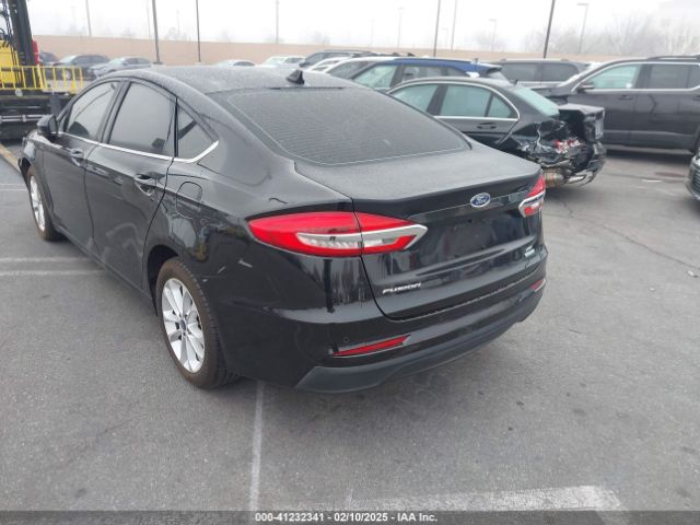 3FA6P0HD9KR114648 Ford FUSION SE