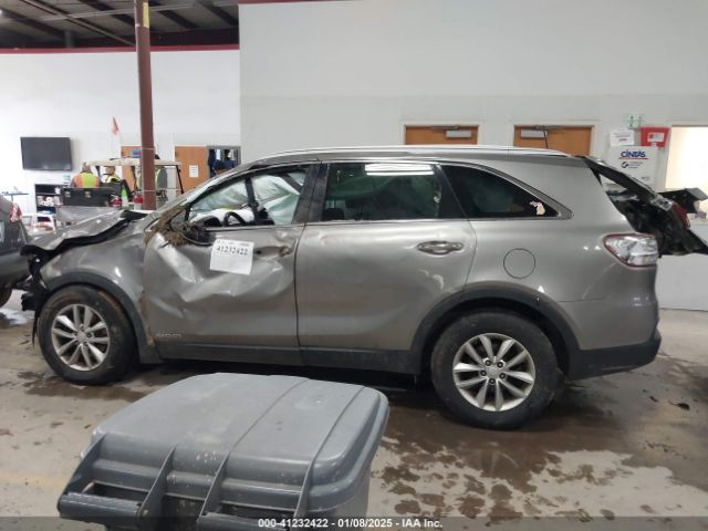 5XYPGDA59HG191919 KIA Sorento 3.3l Lx