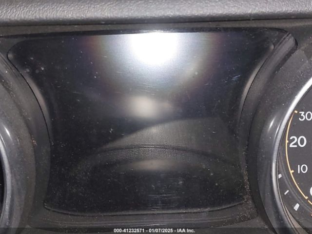 1C4HJXEG9JW209167 Jeep Wrangler Unlimited Sahara 4x4