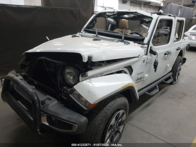 1C4HJXEG9JW209167 Jeep Wrangler Unlimited Sahara 4x4