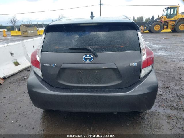 JTDKDTB34F1581494 Toyota Prius C One