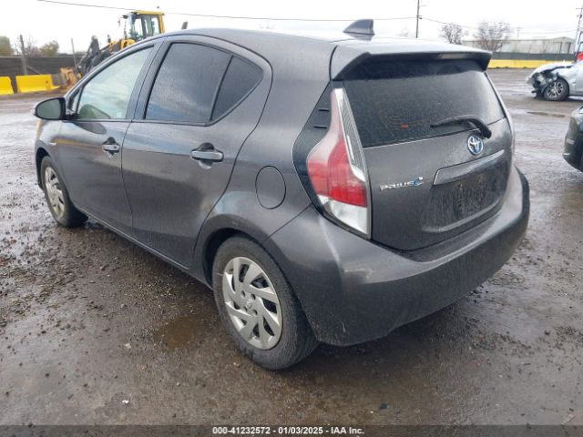JTDKDTB34F1581494 Toyota Prius C One