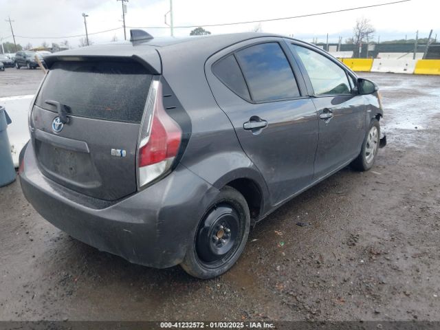 JTDKDTB34F1581494 Toyota Prius C One