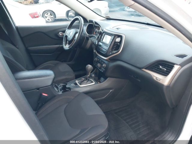 1C4PJMCB7GW118036 Jeep Cherokee Latitude