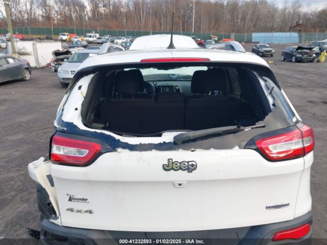1C4PJMCB7GW118036 Jeep Cherokee Latitude