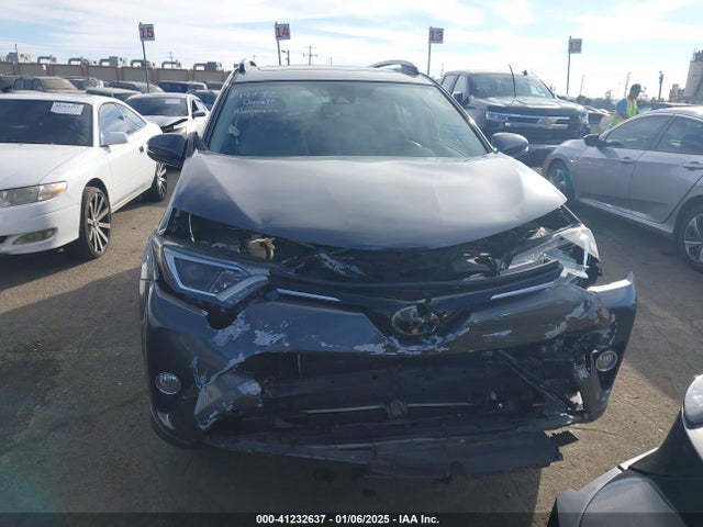 JTMWFREVXJD120108 Toyota Rav4 Adventure/xle