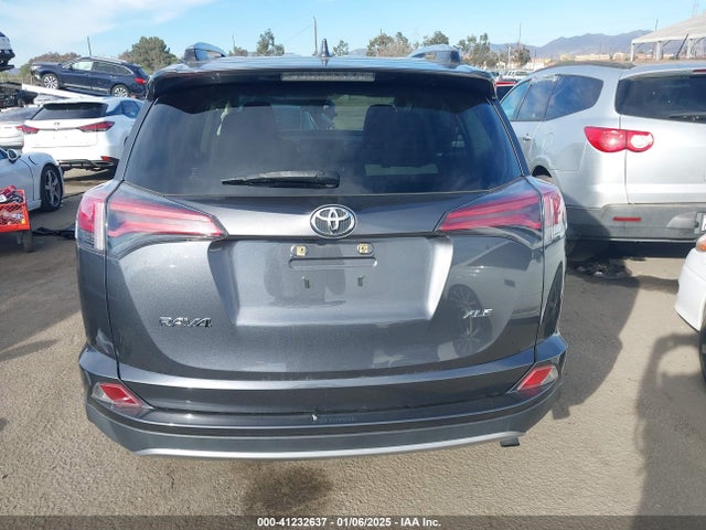 JTMWFREVXJD120108 Toyota Rav4 Adventure/xle
