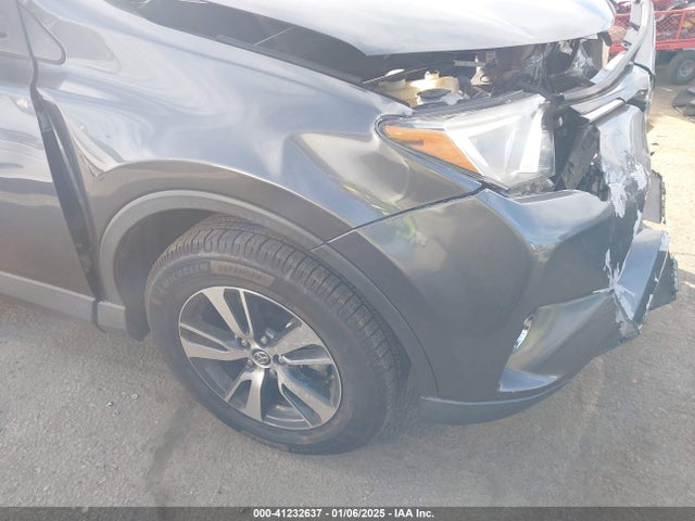 JTMWFREVXJD120108 Toyota Rav4 Adventure/xle