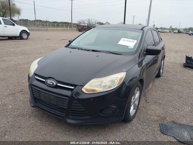 Ford FOCUS S 2014 1FADP3E25EL155759 Image 2