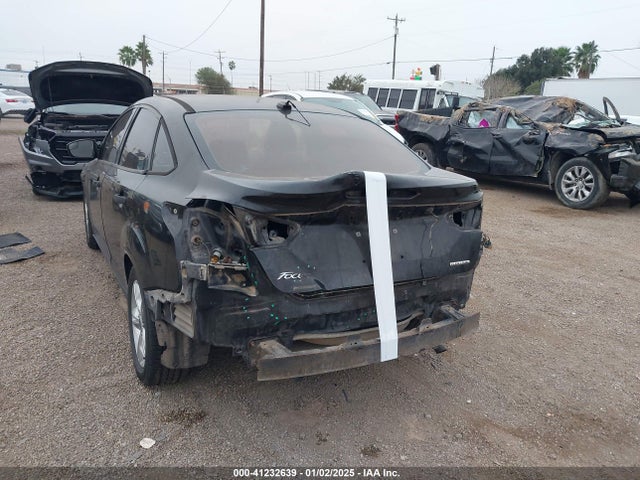 Ford FOCUS S 2014 1FADP3E25EL155759 Image 3