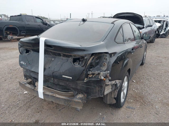 Ford FOCUS S 2014 1FADP3E25EL155759 Image 4