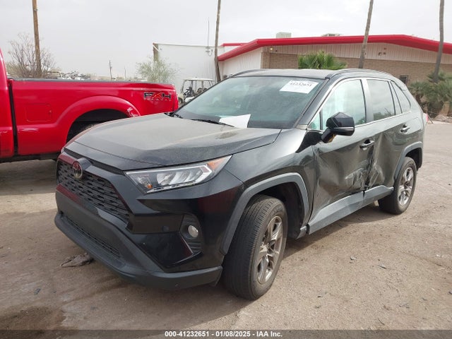 Toyota Rav4 Xle 2020 2T3W1RFV1LW060819 Image 2