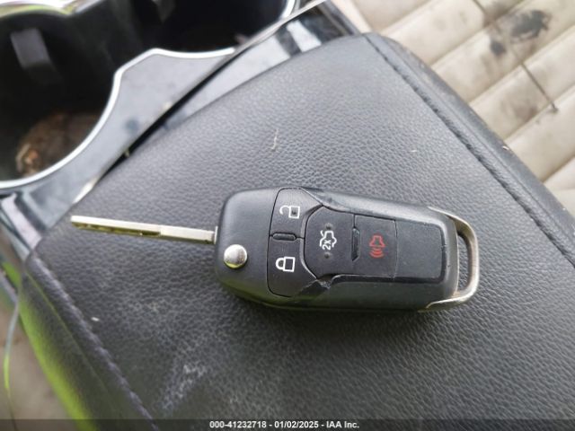 1FA6P0H7XE5392105 Ford FUSION SE