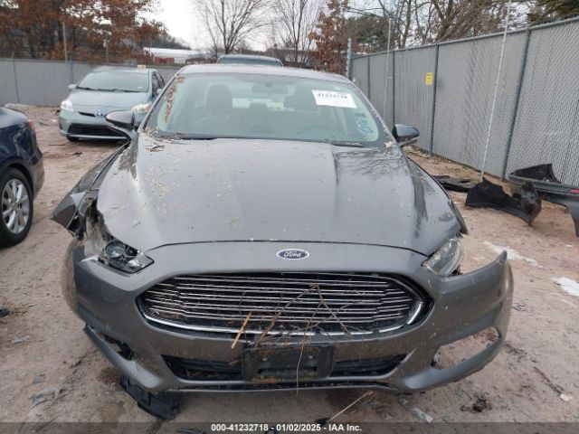 1FA6P0H7XE5392105 Ford FUSION SE
