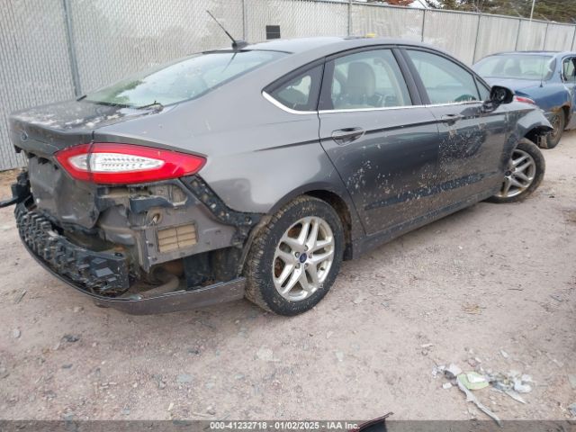 1FA6P0H7XE5392105 Ford FUSION SE
