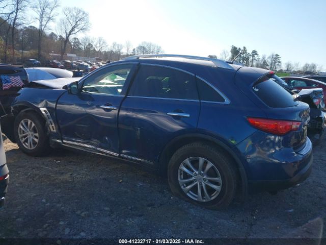 2017 INFINITI QX70 JN8CS1MW4HM410093 Photo 2