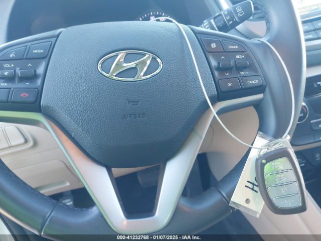 KM8J33A49HU502536 Hyundai Tucson Se Plus