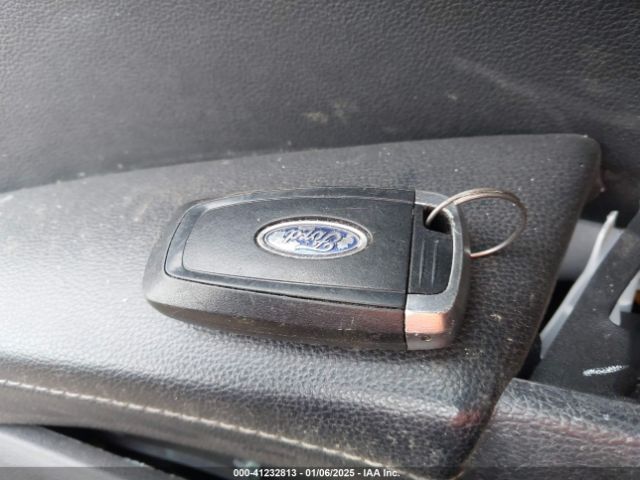 3FA6P0T90HR266796 Ford FUSION SE