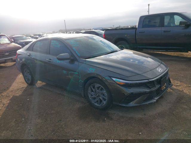 KMHLM4DJ1RU113470 Hyundai Elantra Hybrid Blue
