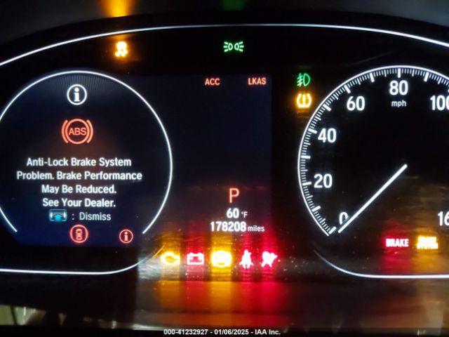 1HGCV2F9XJA005932 Honda Accord Touring 2.0t