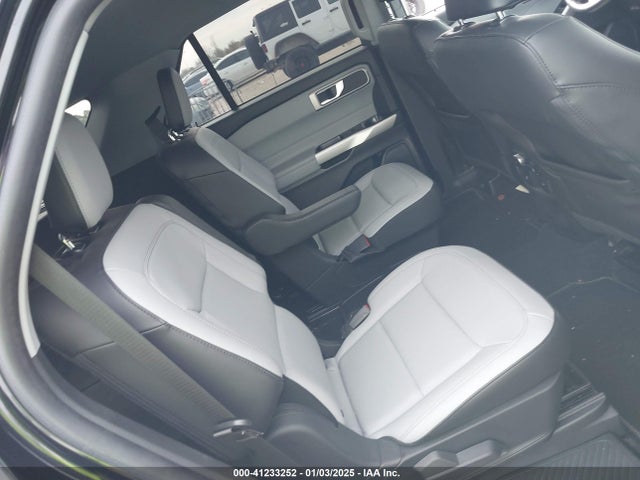 Ford EXPLORER XLT 2021 1FMSK7DH6MGC38214 Image 8