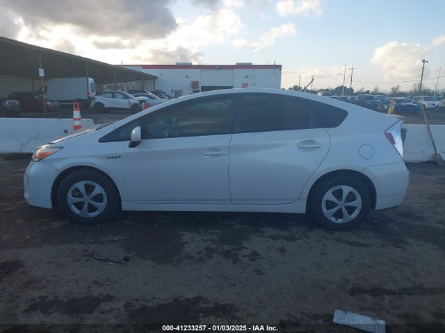 Toyota Prius 2014 JTDKN3DU9E0381847 Image 14