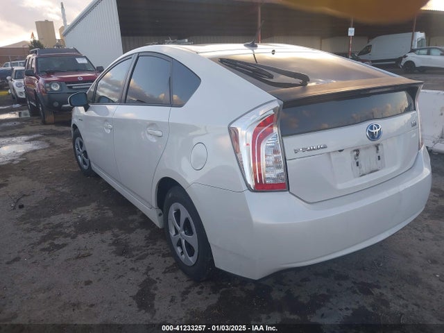 Toyota Prius 2014 JTDKN3DU9E0381847 Image 3